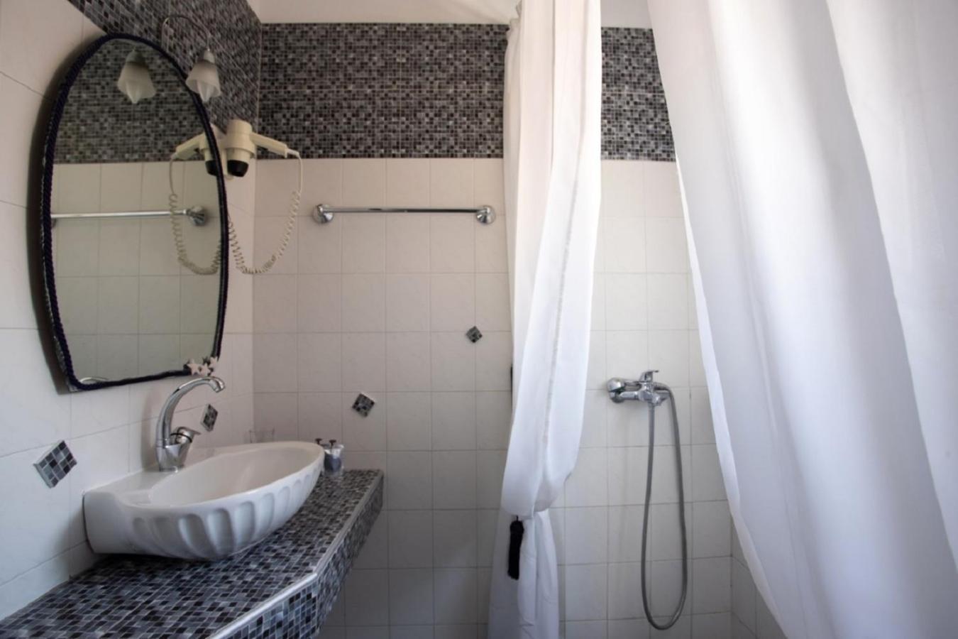 Argo Rooms & Studios Agioi Apostoloi  Rum bild