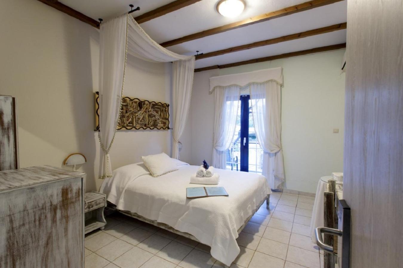 Argo Rooms & Studios Agioi Apostoloi  Rum bild